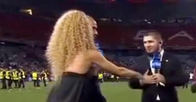 Khabiho dôvod odmietnuť podanie ruky Kate Scott v živom režime v CBS Sports

