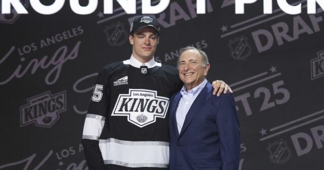Kings GM Ken Holland uprednostňuje, ako sa uskutočnil projekt NHL

