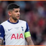 Cristian Romero s trofejou Európskej ligy