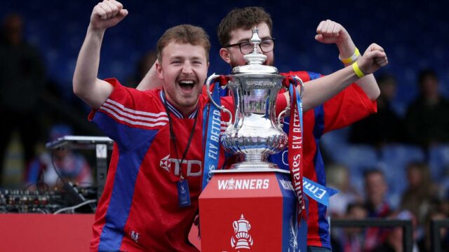 Kto je novým majiteľom Crystal Palace majstra FA Cupu?

