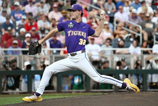 NCAA Baseball: College World Series-ArCansas V LSU