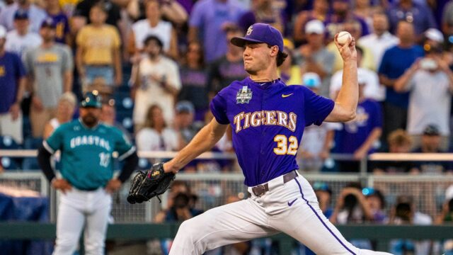 LSU -Werper Kade Anderson oslavuje titul, Eyes Top MLB Draft Selection

