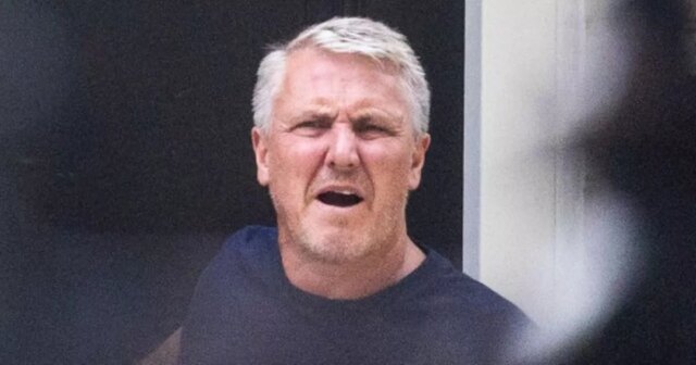 La légende de la Premier League Lee Clark Bankrupt comme un manoir de 2 millions de livres sterling répertorié sur l'ordonnance du tribunal
