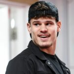 La star de Liverpool Milos Kerkez a supprimé un message qui a confirmé le transfert et a déclenché une controverse