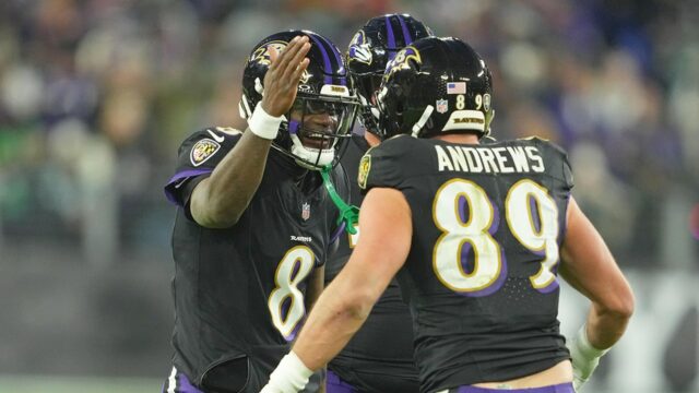 Lamar Jackson Van Ravens obhajuje Marka Andrewsa po drahom play -off -Drop, Drop


