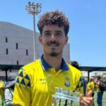 Le footballeur, 23 ans, meurt après que l'accident de voiture d'horreur l'ait laissé dans le coma pendant 15 jours
