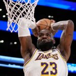 LeBron James robí Lakers Contract rozhodnutie