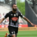Leeds United tým, že zvážil krok pre Angers Himad Abdelliho záložníka