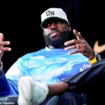 Hviezda Los Angeles Lakers LeBron James oficiálne vybrala výber hráča 52,6 milióna dolárov