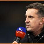 Legenda United Gary Neville Man chce štyroch hráčov Old Trafford
