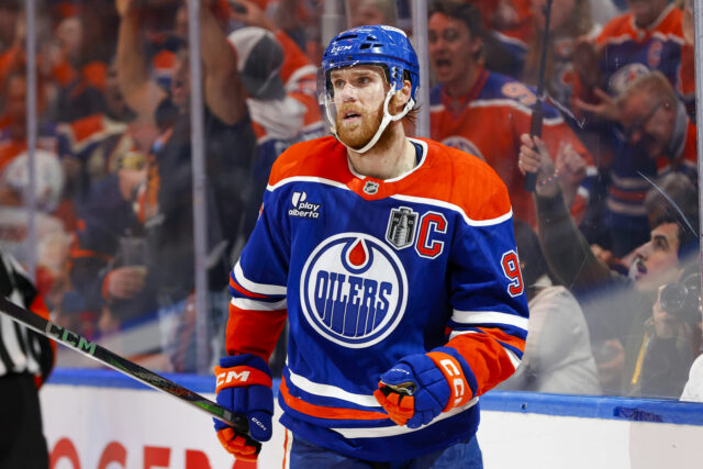 Legenda o NHL Jaromír Jagi robí odvážny Connor McDavid priznáva Michael Jordan, Gretzky a Lemieux: 