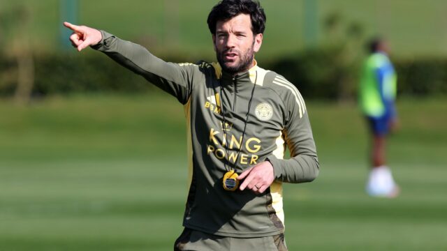 Ruud van nistelrooy mohol byť pripravený stratiť svojho asistenta Briana Barryho-Murphyho