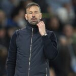 Leicester konečne potvrdzuje, že Ruud van Nistelrooy nechal Sean Dyche na krídlach po týždňoch po týždňoch ticha
