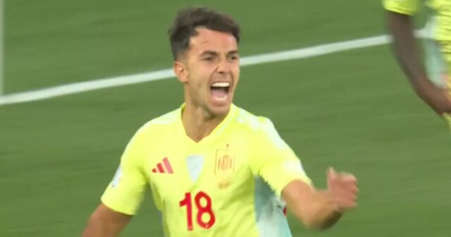 Les fans d'Arsenal plaisantent Mikel Arteta «rêve de Martin Zubimendi en tant qu'attaquant» après le but de l'Espagne
