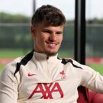 Liverpool confirme la signature de Milos Kerkez alors que les folies de transfert atteignent 216 millions de livres sterling et les rouges pas encore faits
