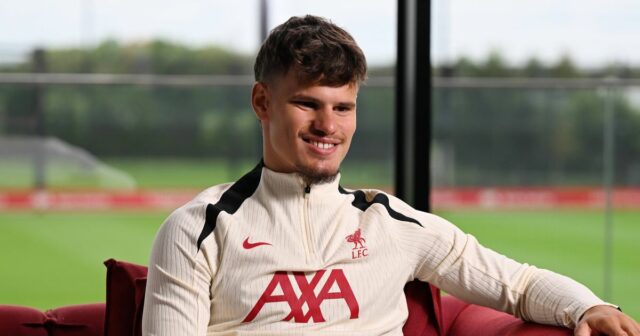 Liverpool confirme la signature de Milos Kerkez alors que les folies de transfert atteignent 216 millions de livres sterling et les rouges pas encore faits
