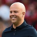 Liverpool pour écraser un autre record de transfert alors qu'Arne Slot se préparait pour signer Milos Kerkez
