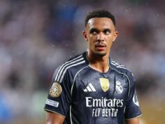 Trent Alexander-Arnold pri netrpezlivo očakávanom návrate Liverpoolu Liverpoolský manažér v Trent Alexander-Arnold po hnutí Real Madrid