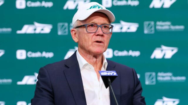 Majiteľka NY Jetsa Woody Johnson súhlasí s nákupom podielu Crystal Palace

