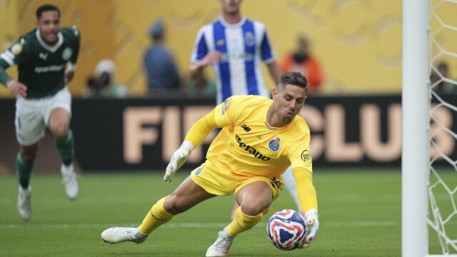 Majstrovstvá pohára FIFA - Palmeiras z Brazílie držanej v hlúpom remíze od Porto

