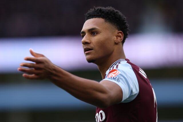 Man United Hero hovorí starému klubovému firme Aston Villa Player

