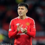 Man United Star Lisandro Martinez nemá záujem o presun Neapola s obrancom, ktorý sa rozhodol zostať v Old Trafford