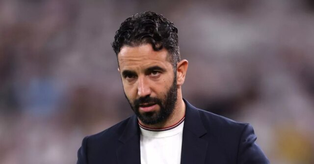 Man Utd souffre d'un coup de marteau de transfert avec Target maintenant défini pour Barcelone Move

