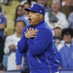 Manažér Dodgers Dave Roberts zastavil hru MLB