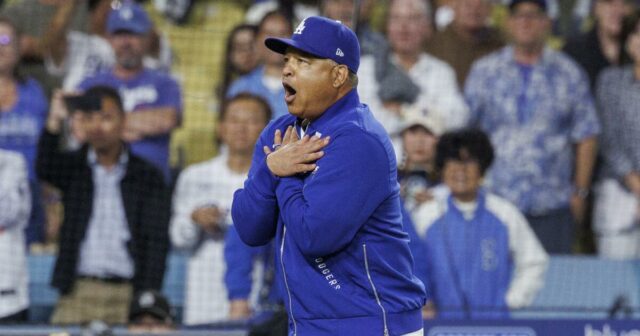 Manažér Dodgers Dave Roberts zastavil hru MLB

