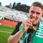 Manchester United Target Furious, pretože klub rodičov vyžaduje 84 miliónov libier, aby ho urobil