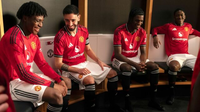 Manchester United vzdáva hold Old Trafford s domácim súborom 2025-26

