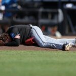Marlins Werper Ryan Weathers bol vyvŕtaný hádzaním počas otepľovania