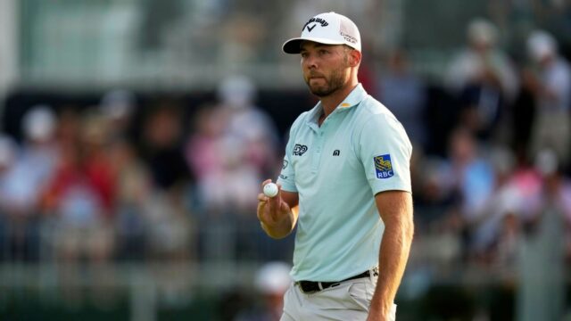 Mnoho štyroch golfistov na vrchole dosky American Open Board

