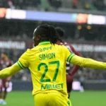 Mojžiš Simon trpí Paríž FC Medical