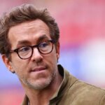 Nákup Ryan Reynolds z 50 miliónov GBP, rozvod z hollywoodskej herečky a ohromujúca čistá hodnota