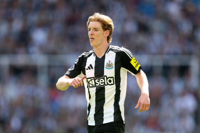 Newcastle ochotný sankcionovať odchod hviezdy vo výške 80 miliónov GBP, ktorý požadovali obri Premier League

