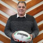 Mal Mening má 64 rokov a naposledy viedol klub pred pol rokom, ale stále bol zrejmou voľbou ako prvý tréner Perth Bears