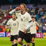 Nový cieľ prenosu Chelsea je prerušený ticho, zatiaľ čo Hugo Ekitike prechádza alternatívou 25 miliónov libier