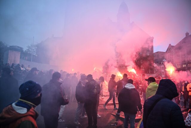 Objavujú sa podrobnosti o násilí proti izraelským futbalovým fanúšikom v Amsterdame

