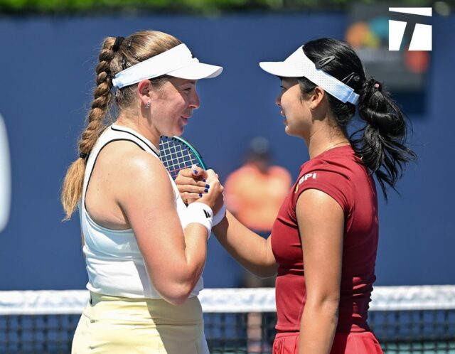 Alex Eala prekoná Jelenu Ostapenko 2025 Miami Open
