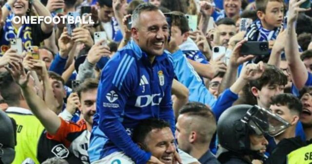 Oviedo na premenovanú Santi Cazorlu po sledovaní povýšenia na La Liga

