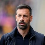 Rozhodnutie spoločnosti Leicester City držať Ruud van Nistelrooy zodpovedný za teraz sa objavilo