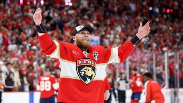Panthers 'Bennett vyhrá Conn Smythe After NHL-Visoki 15 gólov

