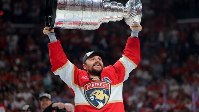 Panthers 'Sam Reinhart vie, že tím je pripravený ísť po treťom po sebe idúcich pohároch

