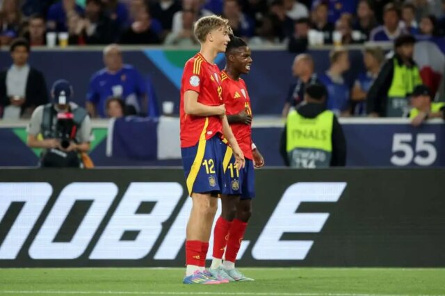 Pár Juventus posiela správy dekanovi Huijsenovi z Real Madrid po víťazstve v Španielsku nad Francúzskom

