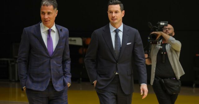 Pelinka a Row by mali byť v režime Dodgers v bezpečí ... zatiaľ

