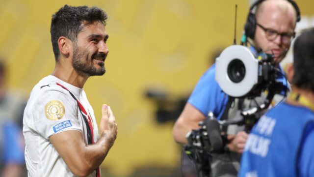Pep Guardiola Komentár - Boss Man City chváli Ait -Nouri, Echeverri, Gundogan

