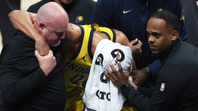 Poranenie Tyrese Haliburton podporuje reakcie LeBronu, Mahomes

