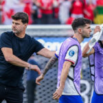 Inglewood, Kalifornia - 23. marca: Mistant Head Courtin Mauricio Pucheettin, deaktivujte Adams # 4 v národe Concac 23. marca 2025 v Inglewood v Kalifornii. (Foto: Shaun Clark / ISI Pictures / USSF / Getty Images pre USSF)