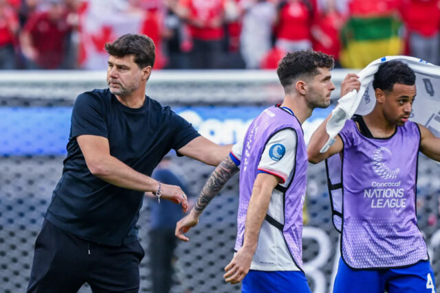 Inglewood, Kalifornia - 23. marca: Mistant Head Courtin Mauricio Pucheettin, deaktivujte Adams # 4 v národe Concac 23. marca 2025 v Inglewood v Kalifornii. (Foto: Shaun Clark / ISI Pictures / USSF / Getty Images pre USSF)